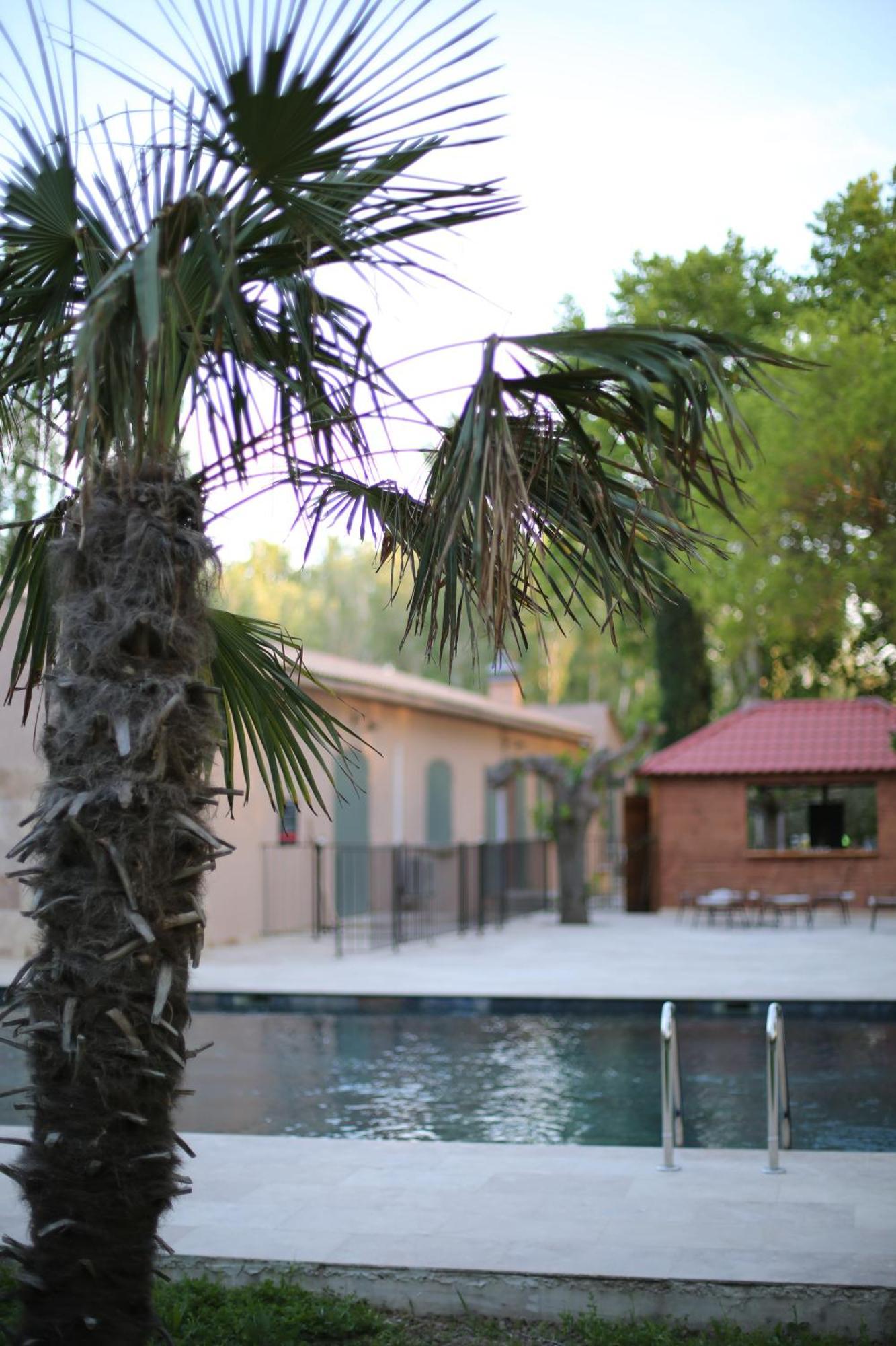 Lodges & Nature - 71 Avignon Luaran gambar